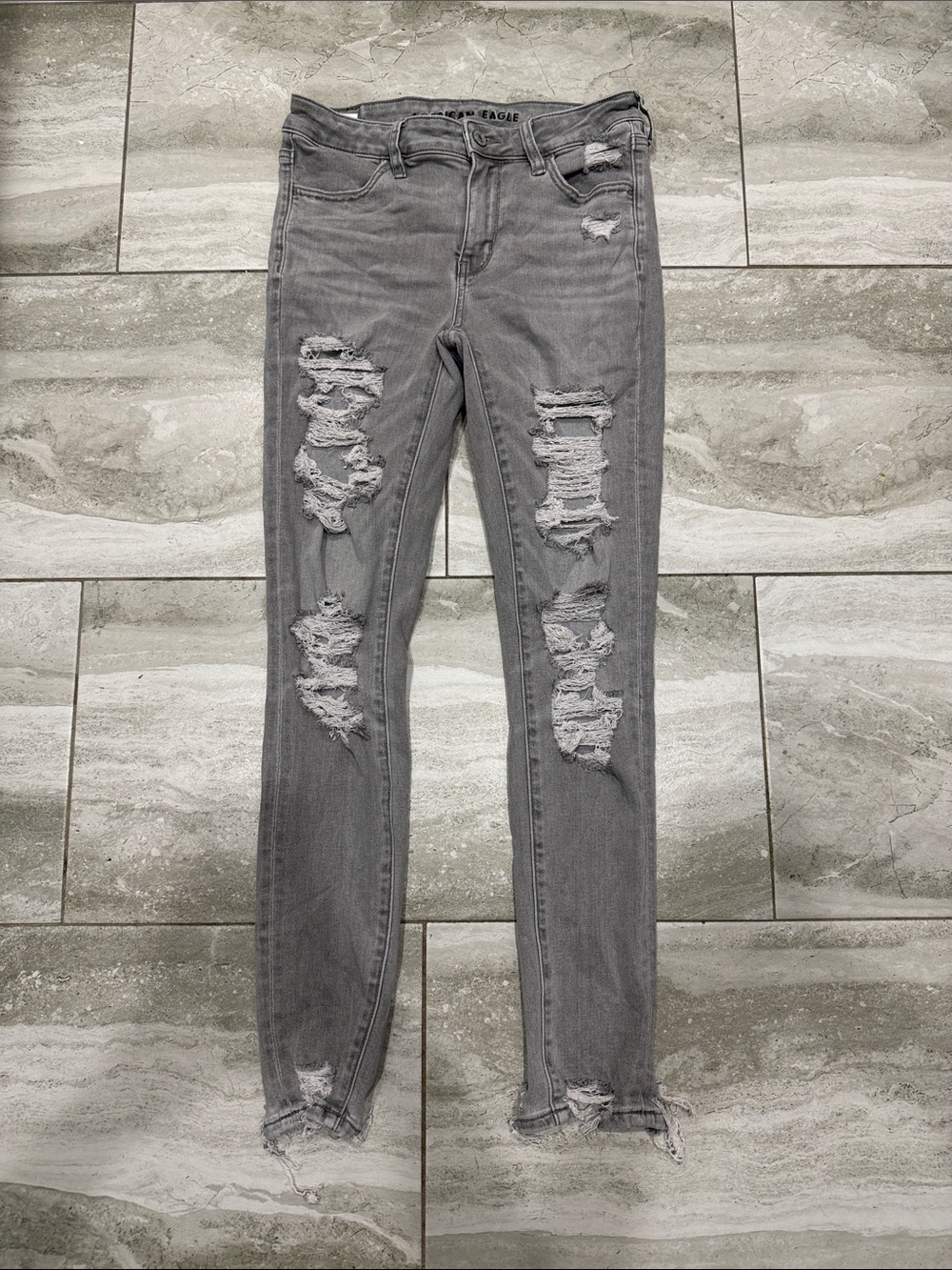 American Eagle Outfitters Women's Gray Distressed Skinny Jeans
